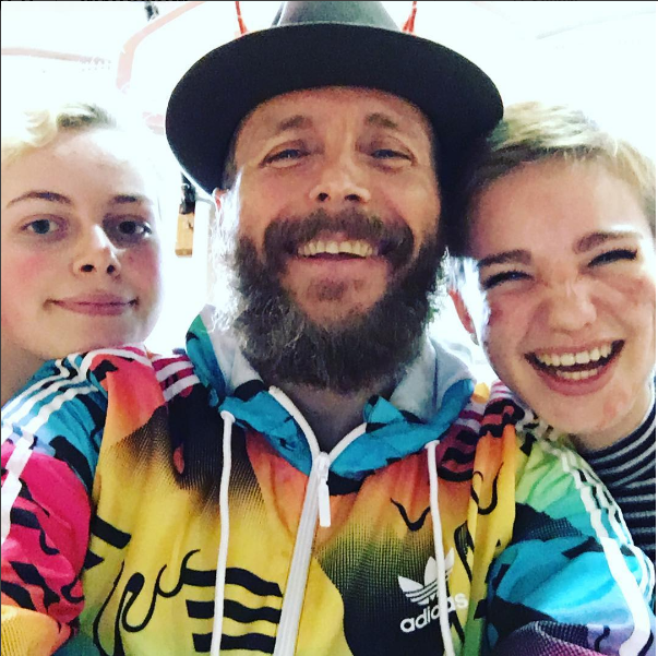 Lorenzo Jovanotti ha pubblicato su Instagram una foto con Bebe Vio per augurarle buona fortuna per la gara di oggi